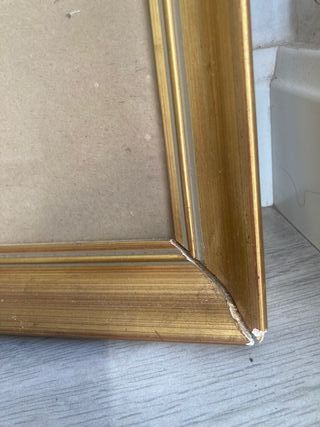 Cornice in legno dorata