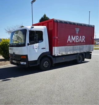 Camión Mercedes Atego 817 Botellero