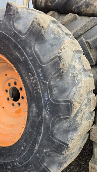 DES04-15 Rueda trasera con llanta izquierda