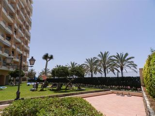 Piso en venta en Playa de la Fontanilla en Marbella