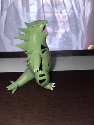 Figura Tyranitar Pokémon