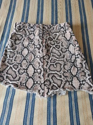 Falda estampado serpiente