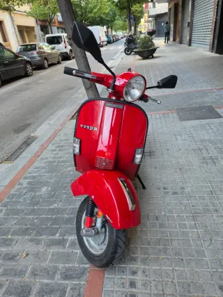 Vespa 200 DN 1984 Roja