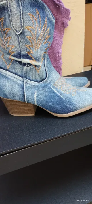 Stivali texani denim ricamati n.38