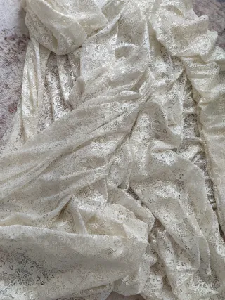 Encaje antiguo precioso