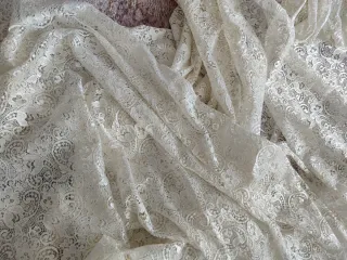 Encaje antiguo precioso