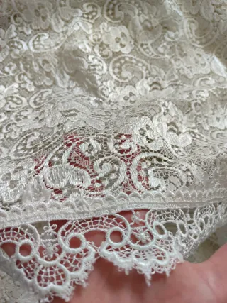 Encaje antiguo precioso