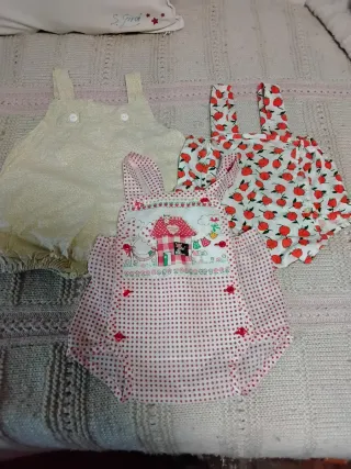 Conjunto de 3 peleles de bebé..2 meses