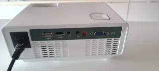 Proyector LED Mini con Mando