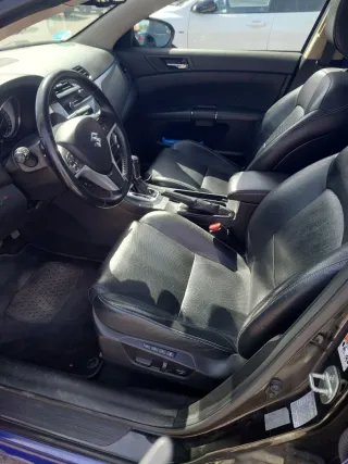 Suzuki Kizashi 2011