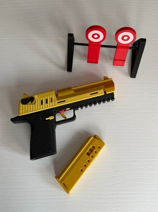 Pistola de juguete 3D Dorada y Negra