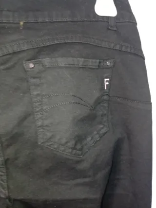 Jeans Fracomina n.46 neri con ciondolo