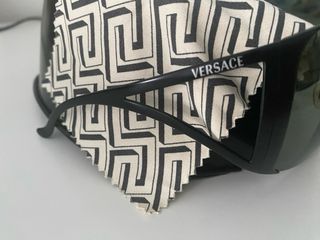 Óculos de Sol Versace Pretos