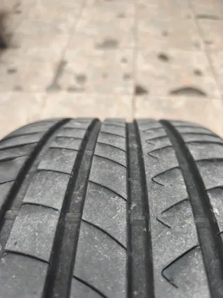 Neumáticos 245/40/18 97Y Turismo