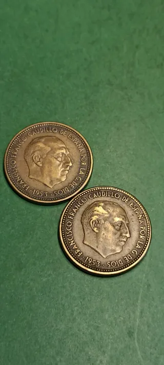 Monete rare di Franco. Lotto con due monete da 2,50 pesetas, anno 1953 stella *54 e *56.