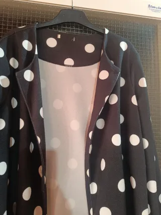 Chaqueta ligera lunares talla 46/3XL
