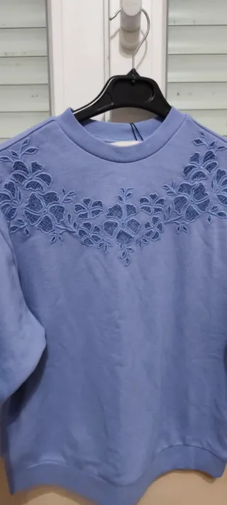 Sudadera Anna Field floral azul Talla M