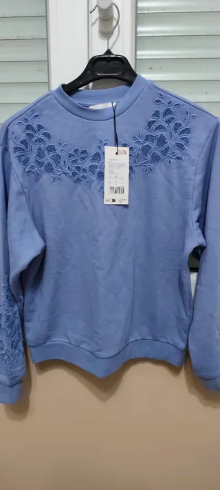 Sudadera Anna Field floral azul Talla M