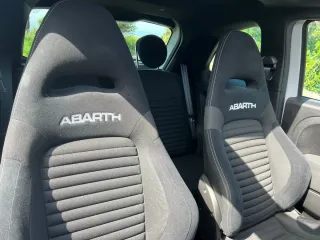 Abarth 595 2022