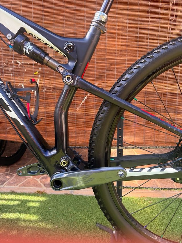 BICI DOBLE SUSPENSION CARBONO