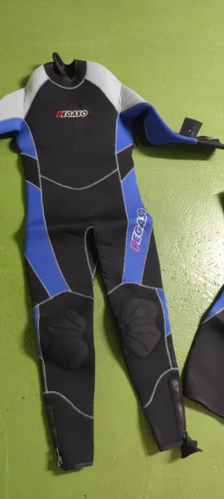 Pack Neoprenos Buceo Talla S + Botas y Aletas