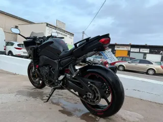 Yamaha FZ8 Negra