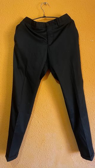 Traje de etiqueta negro