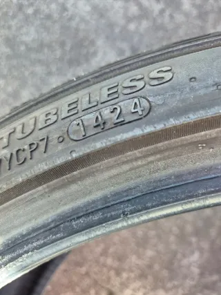 2 NEUMÁTICOS KUMHO 225/35 R19 88Y