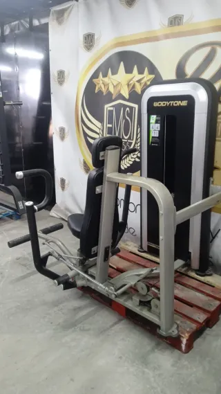 Máquina de Press de Pecho Bodytone