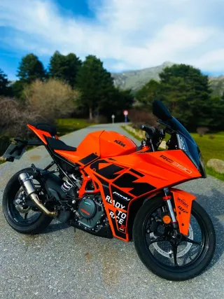 KTM RC 390. Año 2023. 9.000km