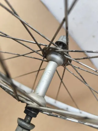 Rueda Delantera BH 700"