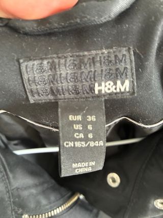 Gabardina negra H&M