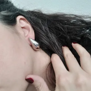 Pendientes plateados forma lágrima acero