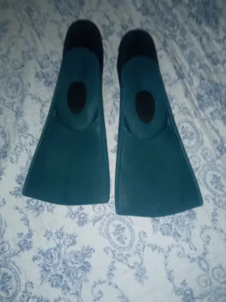 Aletas de natación azules talla 34-35
