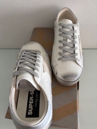 Golden Goose Sneakers Blancas y Grises