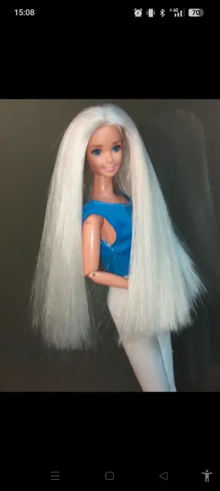 Barbie con capelli lunghi