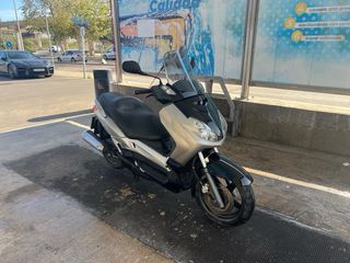 Yamaha X-Max 125 - Lista para usar