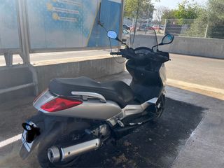 Yamaha X-Max 125 - Lista para usar