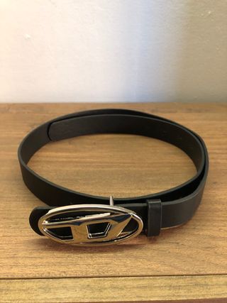 Cintura Diesel nera con logo D argento