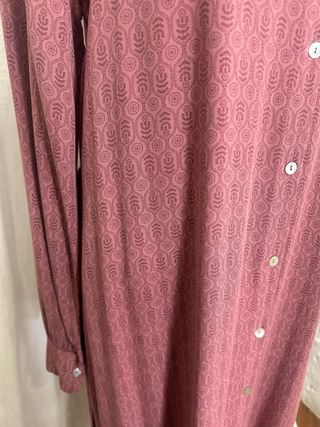 Vestido camisero rosa estampado