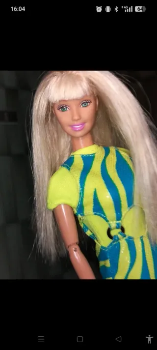 Barbie con vestito a righe