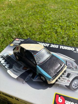 Maqueta Burago Peugeot 205 Turbo 16