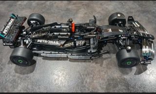 Lego Mercedes F1 42171 non originale Lego, identic