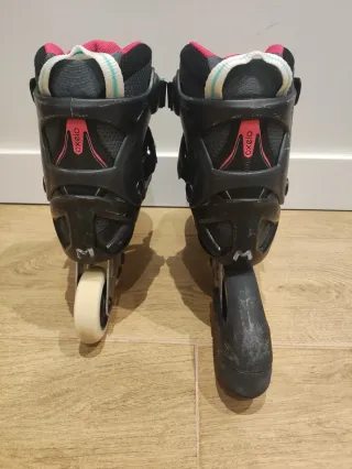 Conjunto patinaje: patines, protecciones y bolsa