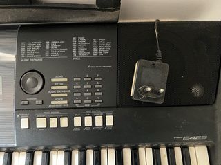 Teclado Yamaha PSR-E423