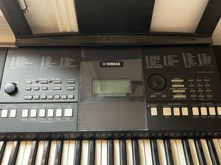 Teclado Yamaha PSR-E423