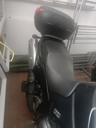 Suzuki V-Strom 650 Negra
