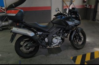Suzuki V-Strom 650 Negra