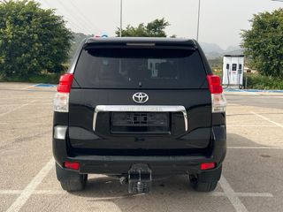 Toyota Land Cruiser 2012