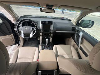 Toyota Land Cruiser 2012